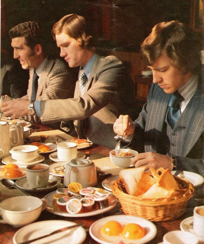 Arsenal programme 1974-75 mealtime s