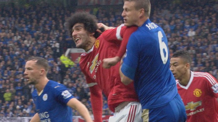 fellaini-huth-elbow and hair pull